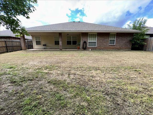 1424 Teakwood Drive, Norman, OK 73071