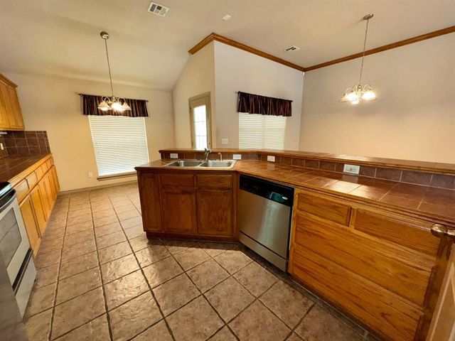 1424 Teakwood Drive, Norman, OK 73071