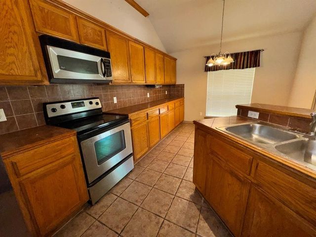 1424 Teakwood Drive, Norman, OK 73071