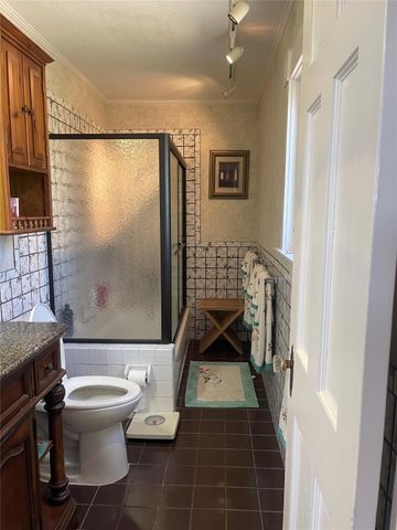 138 Suzann LN, Burnet, TX 78611