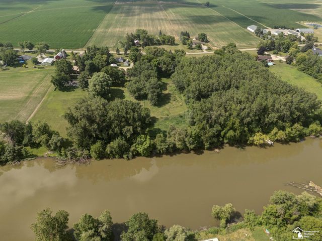 8870 Dixon Road, Raisinville Twp, MI 48161