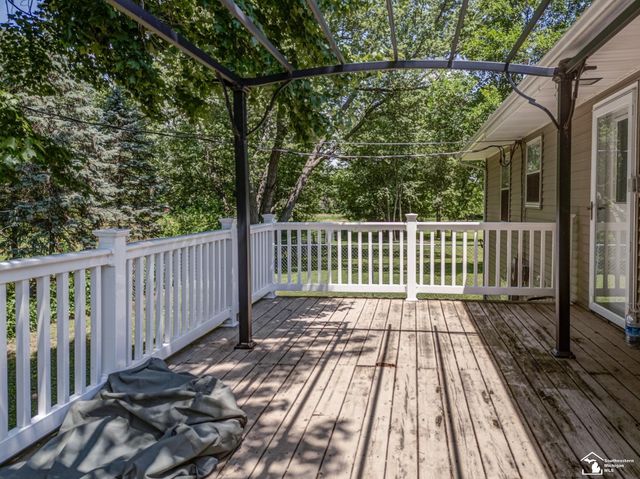 8870 Dixon Road, Raisinville Twp, MI 48161