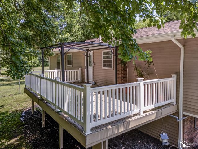 8870 Dixon Road, Raisinville Twp, MI 48161
