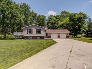 8870 Dixon Road, Raisinville Twp, MI 48161