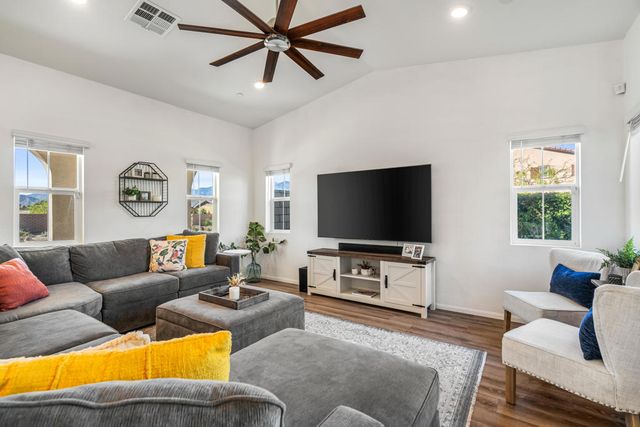 67462 Rio Naches Road, Cathedral City, CA 92234