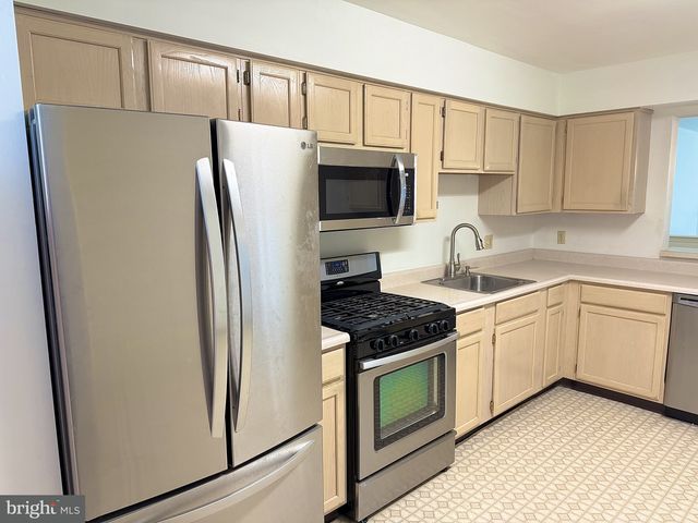 110 FARADAY CT, Bear, DE 19701