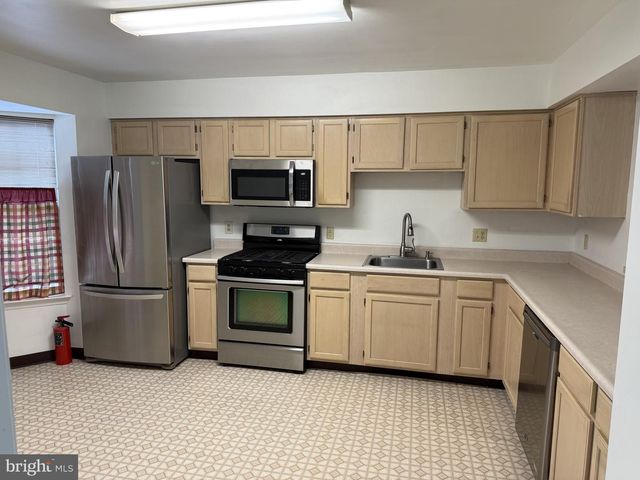 110 FARADAY CT, Bear, DE 19701