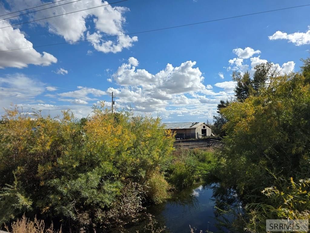 Image 7 of property listing at 2588 E Yellowstone Hwy, St Anthony, ID 83445