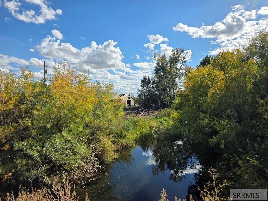 Image 8 of property listing at 2588 E Yellowstone Hwy, St Anthony, ID 83445