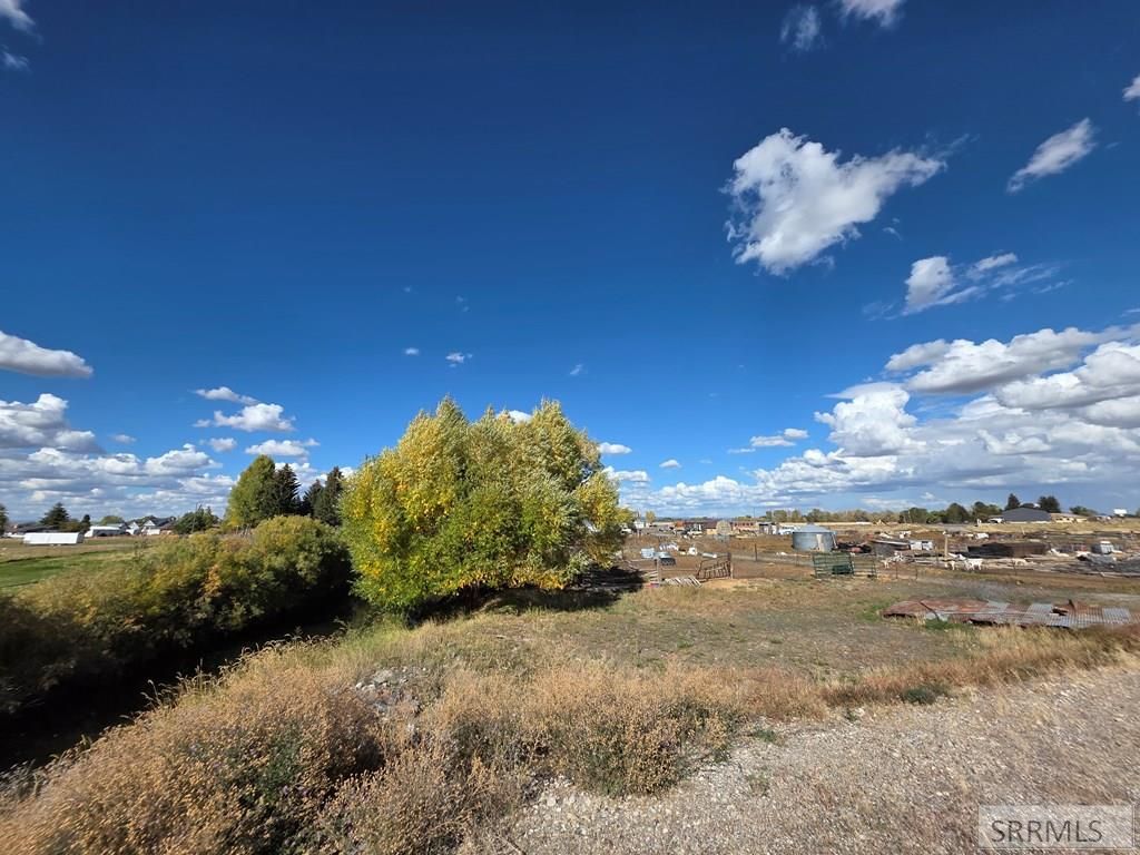 Image 9 of property listing at 2588 E Yellowstone Hwy, St Anthony, ID 83445