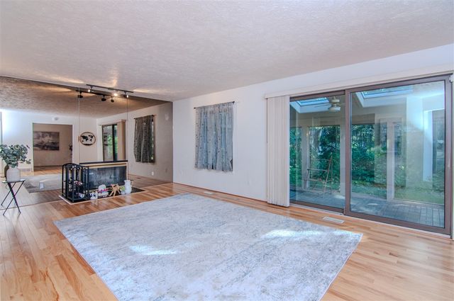1325 Chartwell Carriage Way, East Lansing, MI 48823