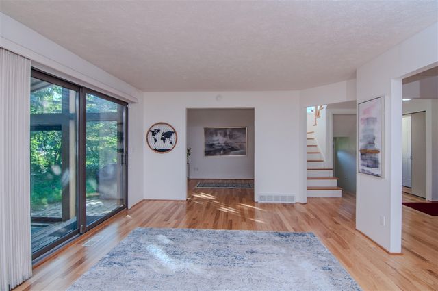 1325 Chartwell Carriage Way, East Lansing, MI 48823