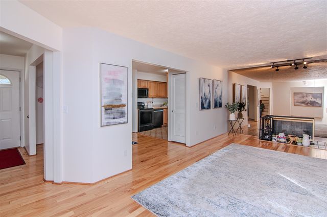1325 Chartwell Carriage Way, East Lansing, MI 48823