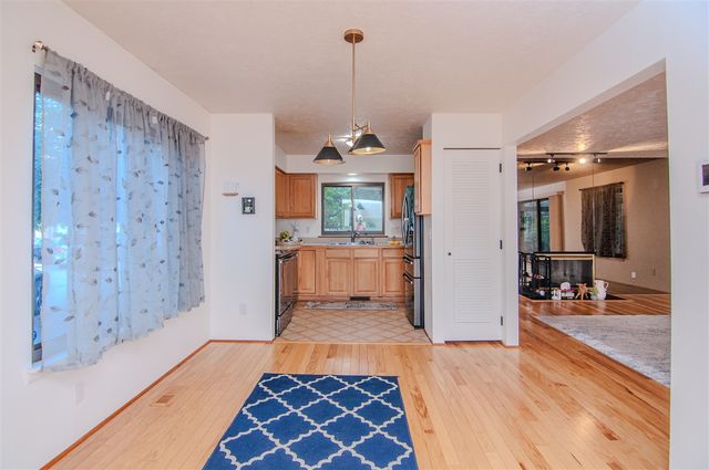 1325 Chartwell Carriage Way, East Lansing, MI 48823