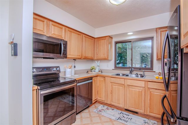 1325 Chartwell Carriage Way, East Lansing, MI 48823