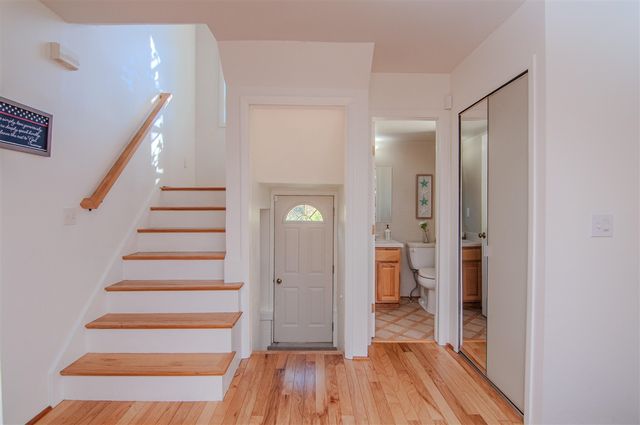 1325 Chartwell Carriage Way, East Lansing, MI 48823