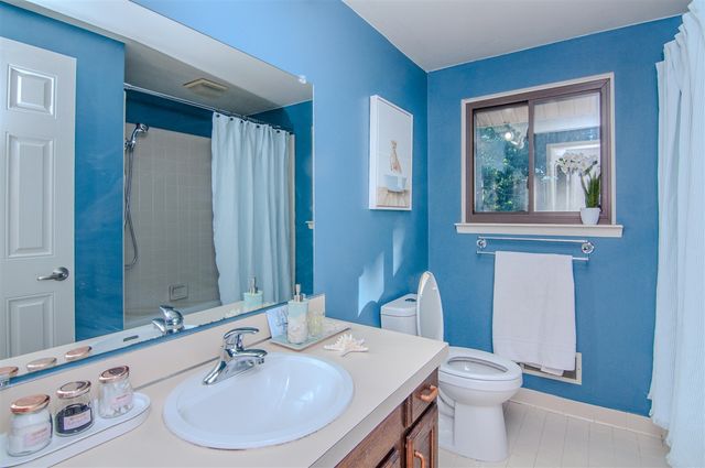 1325 Chartwell Carriage Way, East Lansing, MI 48823
