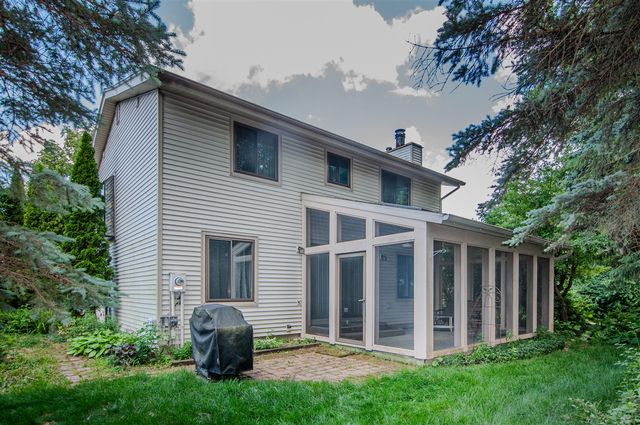 1325 Chartwell Carriage Way, East Lansing, MI 48823