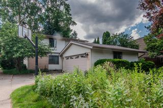 1325 Chartwell Carriage Way, East Lansing, MI 48823