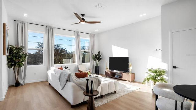 2108 4TH STREET S, St Petersburg, FL 33705