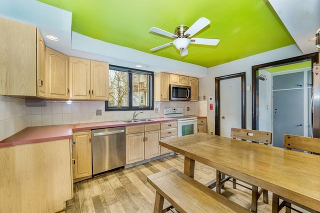 33 Montrose St, Everett, MA 02149