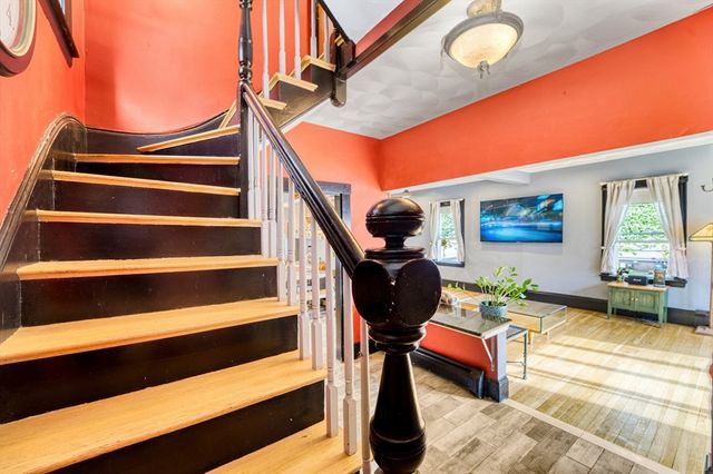 33 Montrose St, Everett, MA 02149