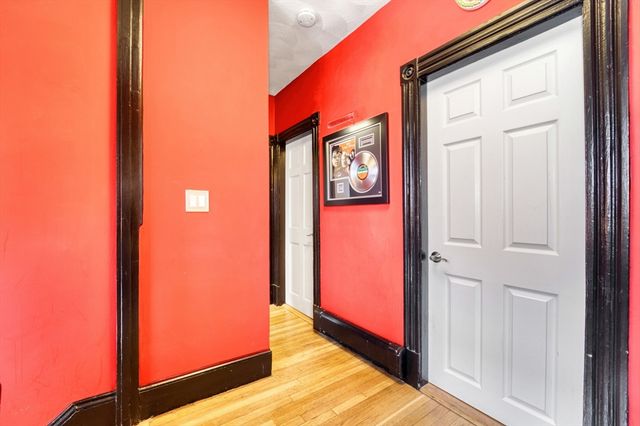 33 Montrose St, Everett, MA 02149