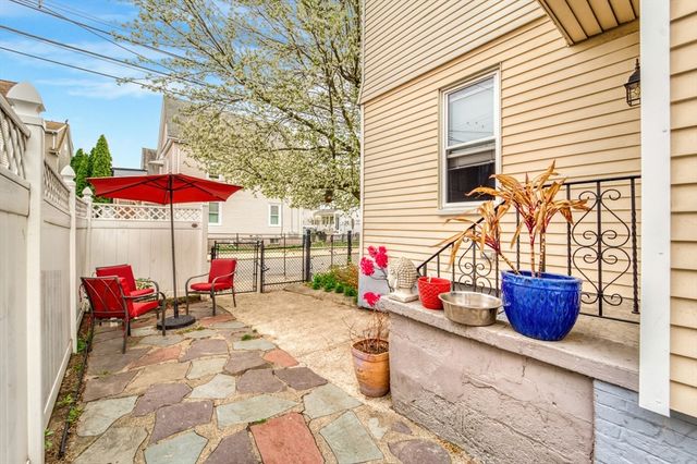 33 Montrose St, Everett, MA 02149
