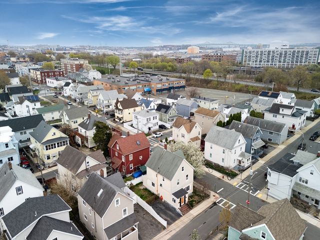 33 Montrose St, Everett, MA 02149