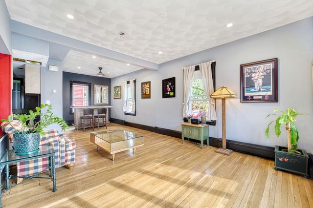 33 Montrose St, Everett, MA 02149