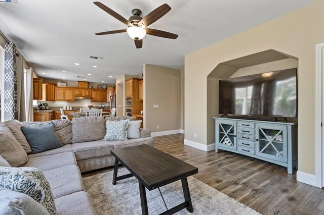 6454 Green Castle Cir, Discovery Bay, CA 94505