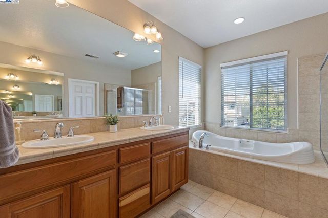 6454 Green Castle Cir, Discovery Bay, CA 94505