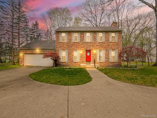 3688 Old Creek Road, Rochester Hills, MI 48307