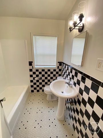 2206 E 41st Street, Savannah, GA 31404