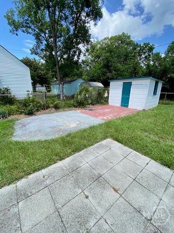 2206 E 41st Street, Savannah, GA 31404