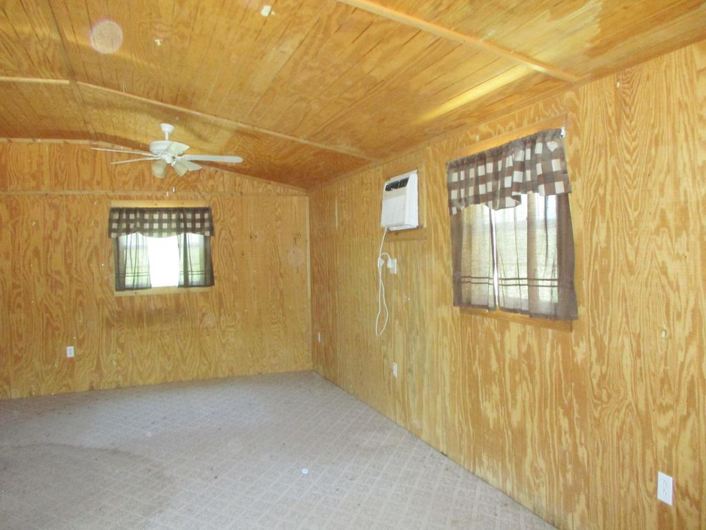 Image 3 of property listing at 9617 N Burma Road, Carlsbad, TX 76934