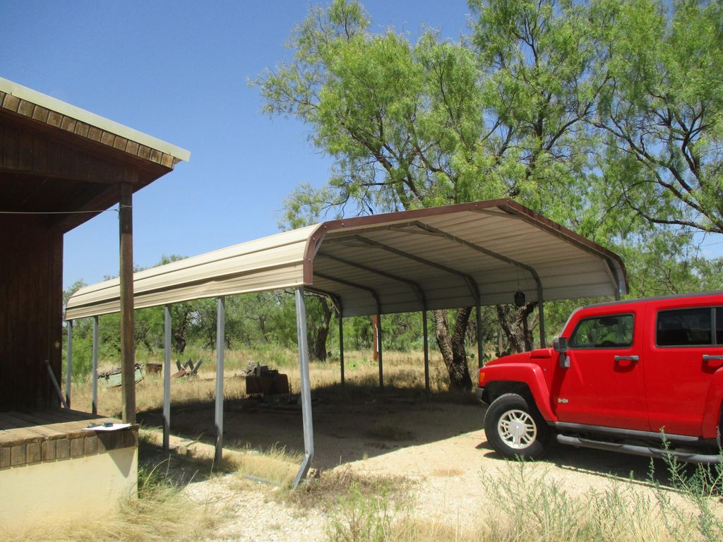 Image 5 of property listing at 9617 N Burma Road, Carlsbad, TX 76934