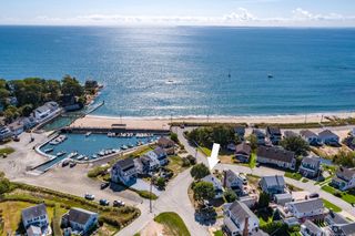 49 Ridgewood Road, Old Lyme, CT 06371