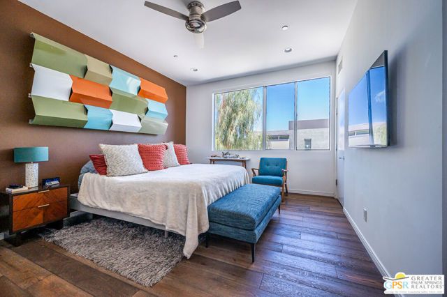 1009 Iris Lane, Palm Springs, CA 92264