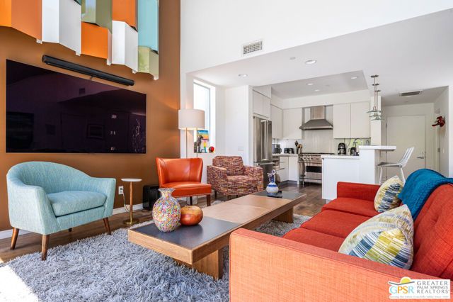 1009 Iris Lane, Palm Springs, CA 92264