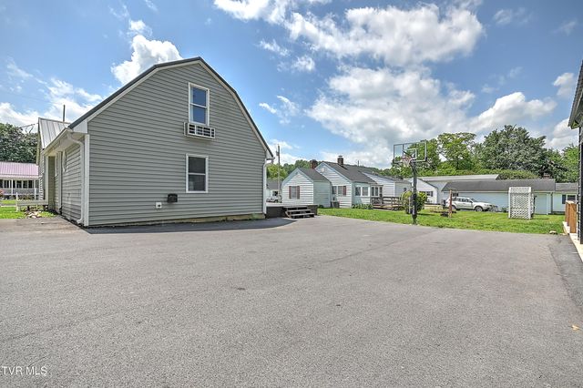 1401 Burgie Street, Elizabethton, TN 37643