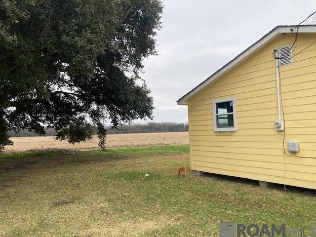 255 W 8th St, Vacherie, LA 70090