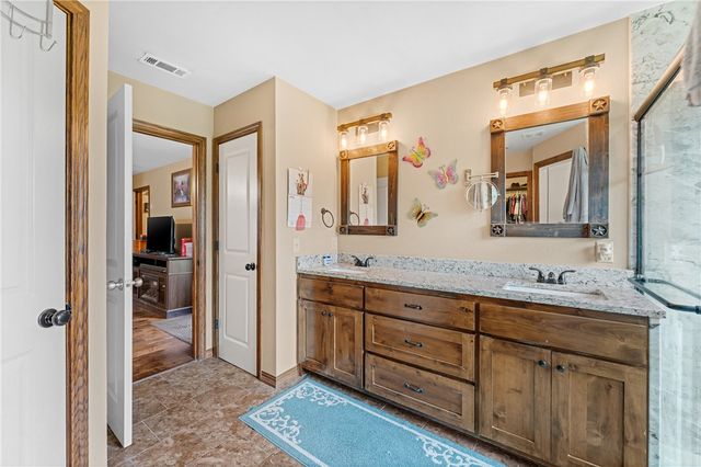 12170 Leonard Road, Gravette, AR 72736