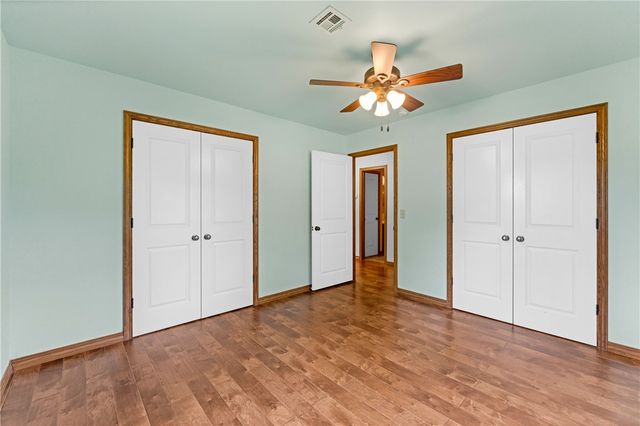 12170 Leonard Road, Gravette, AR 72736