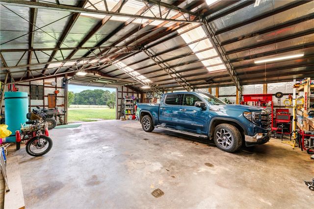 12170 Leonard Road, Gravette, AR 72736