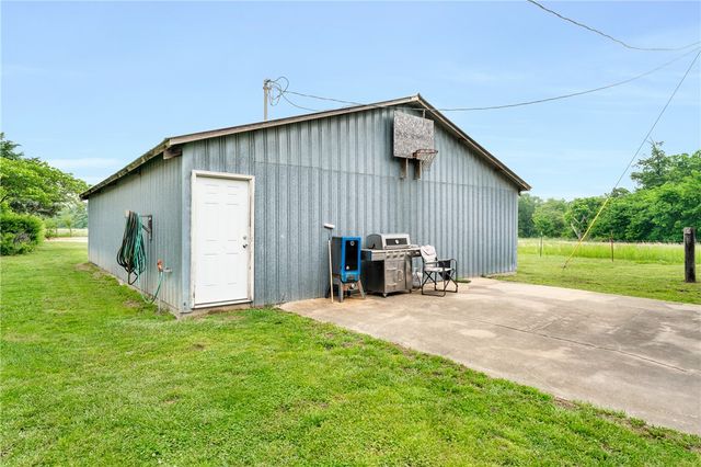 12170 Leonard Road, Gravette, AR 72736
