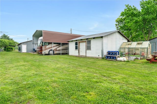 12170 Leonard Road, Gravette, AR 72736