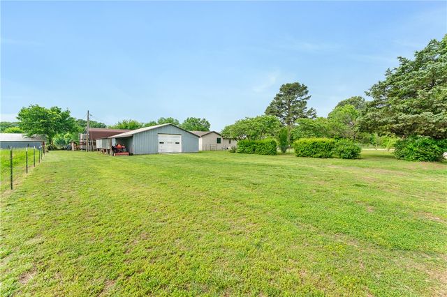 12170 Leonard Road, Gravette, AR 72736