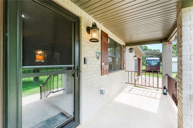 12170 Leonard Road, Gravette, AR 72736