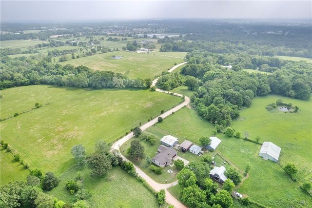 12170 Leonard Road, Gravette, AR 72736